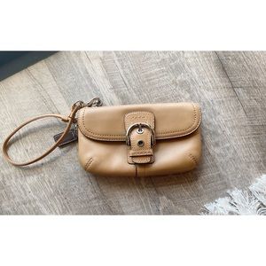 Coach | Tan Leather Wristlet